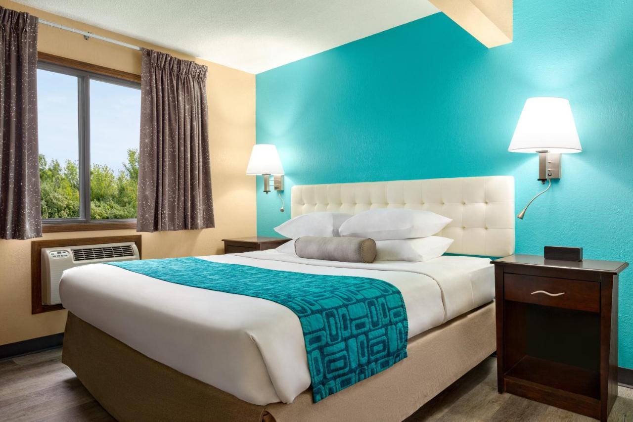 Howard Johnson By Wyndham Waterloo/Cedar Falls Exteriér fotografie