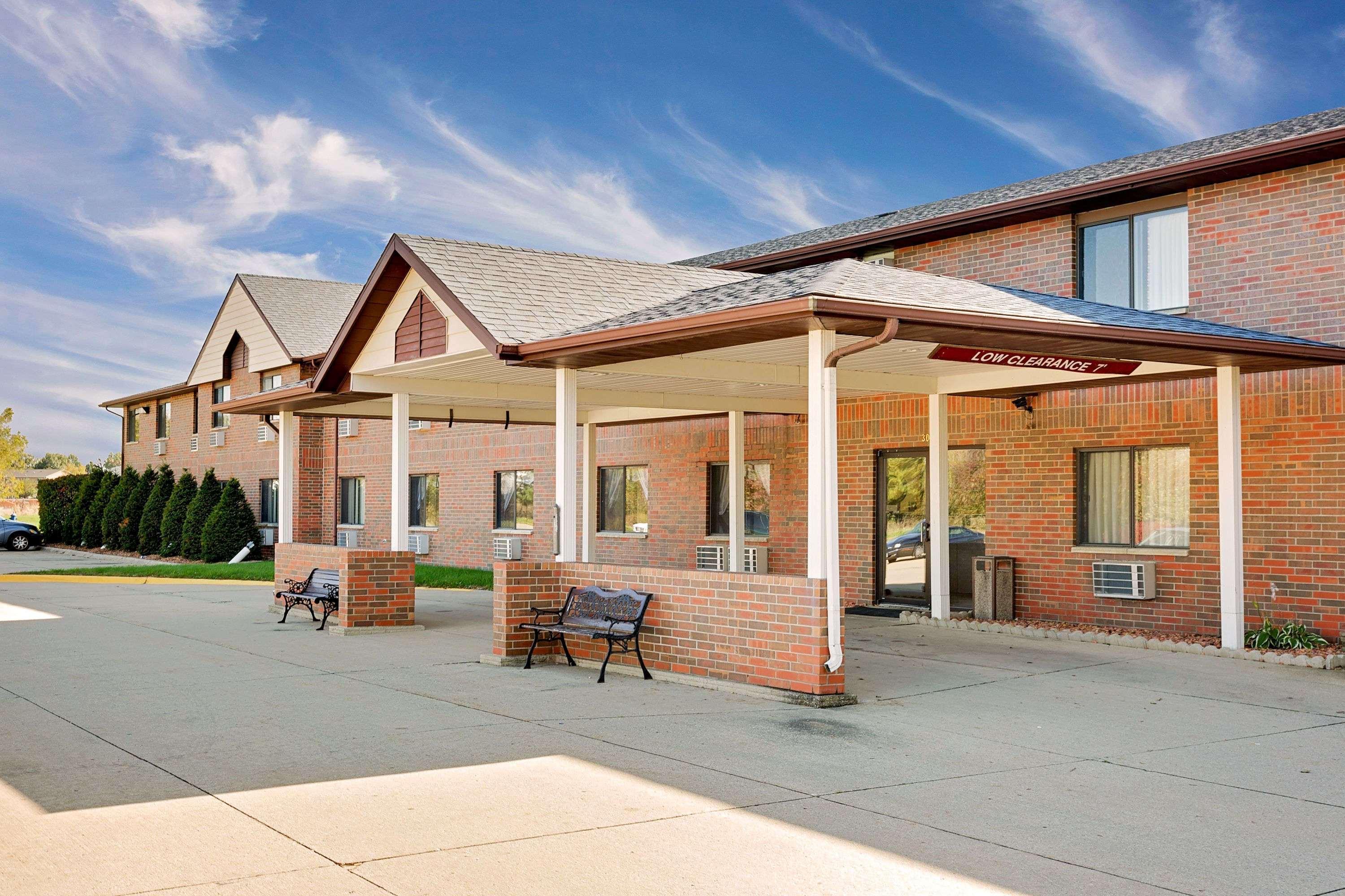 Howard Johnson By Wyndham Waterloo/Cedar Falls Exteriér fotografie