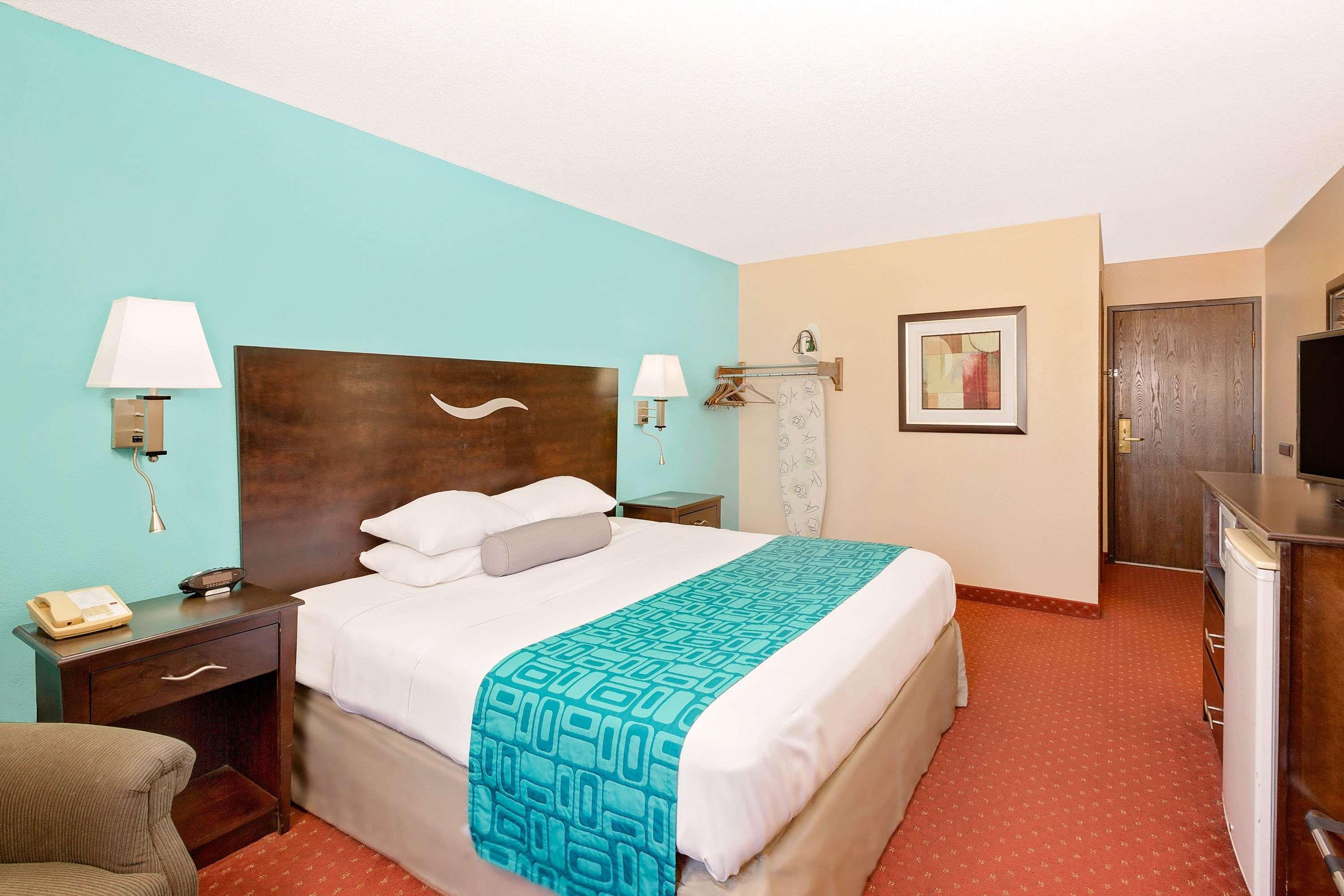 Howard Johnson By Wyndham Waterloo/Cedar Falls Exteriér fotografie