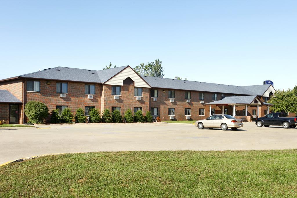 Howard Johnson By Wyndham Waterloo/Cedar Falls Exteriér fotografie