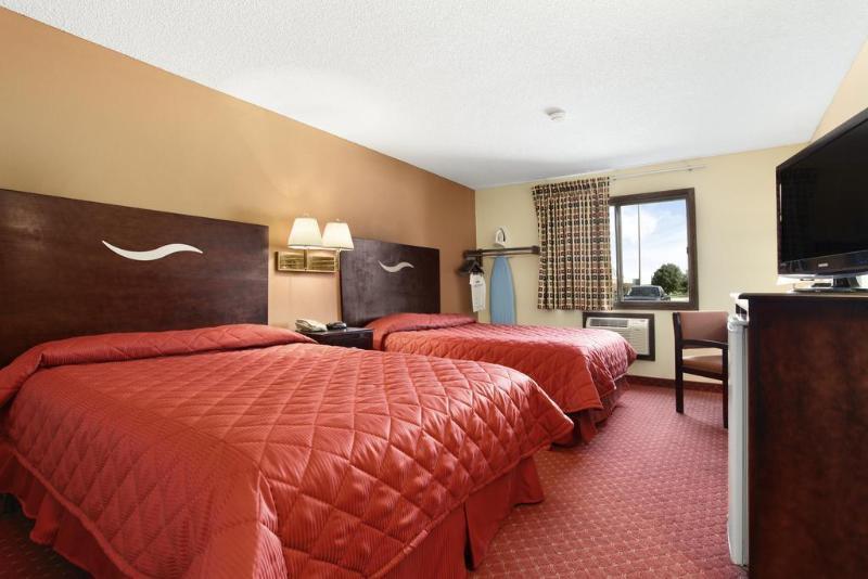 Howard Johnson By Wyndham Waterloo/Cedar Falls Exteriér fotografie