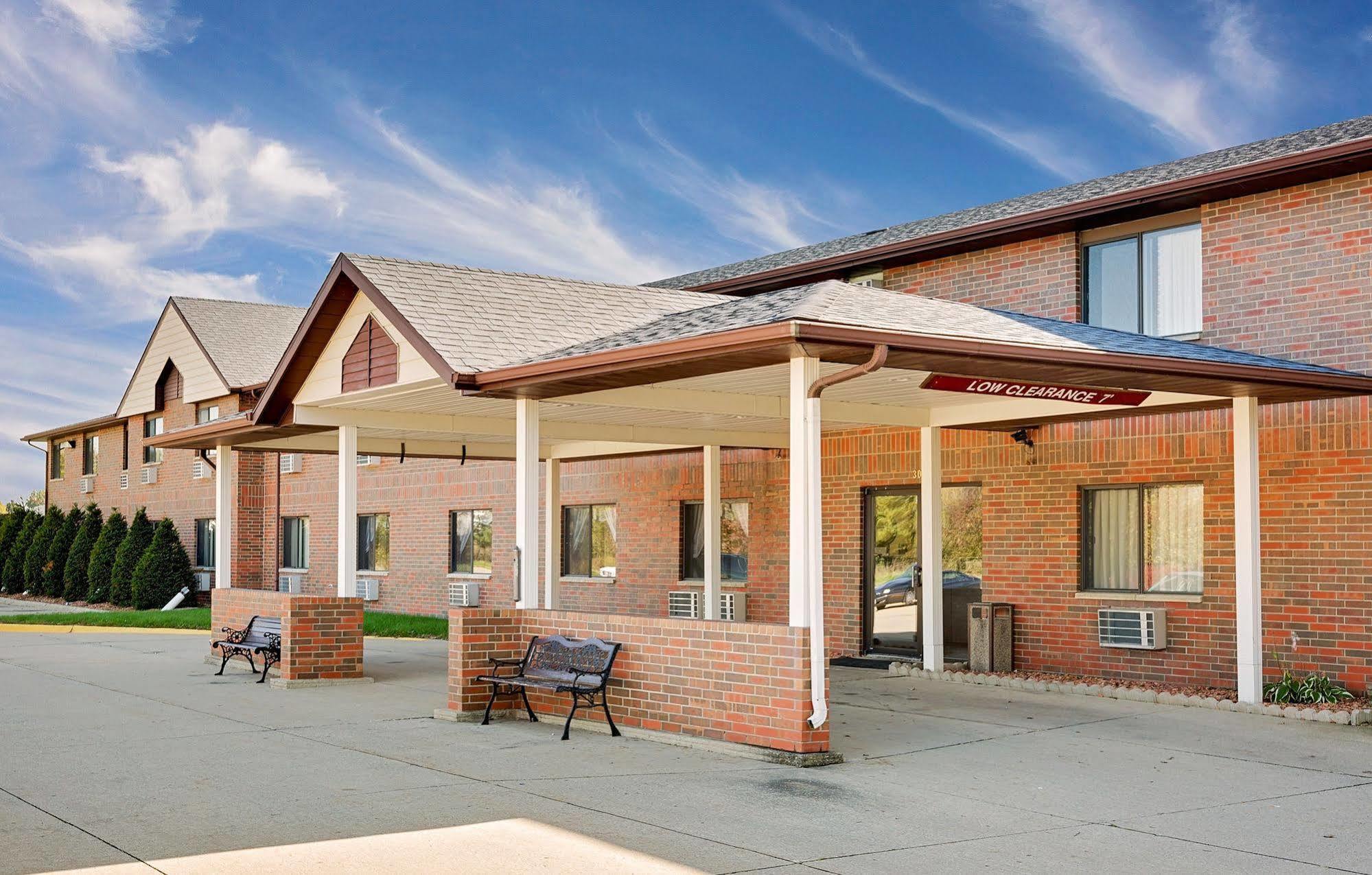 Howard Johnson By Wyndham Waterloo/Cedar Falls Exteriér fotografie